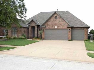 1813 Kingsgate Ter, Yukon, OK 73099
