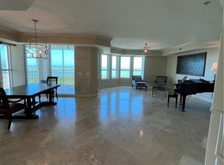 285 Grande Way APT 701, Naples, FL 34110
