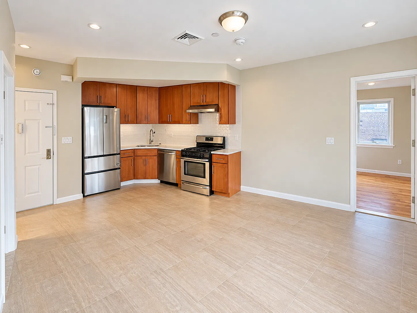 2 bed, $3,100 — Photo 3