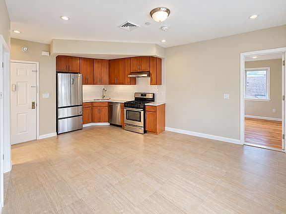 3rd image of 77-36 169th St #2R