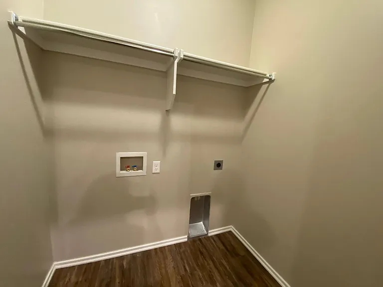 5220 Oakwood Villas Ct — Photo 11