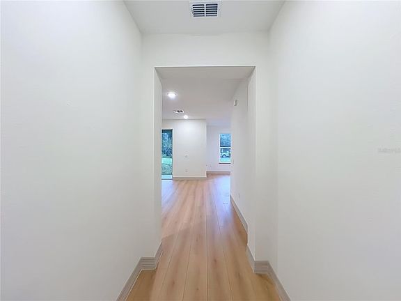 4th image of 199 NORTHMOOR ROAD