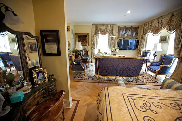 Rented by David H. Kim, LREB | media 4