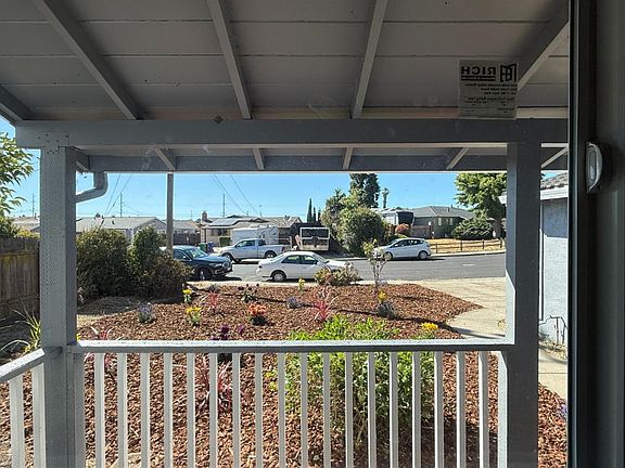 5th image of 2286 Meadowlark St