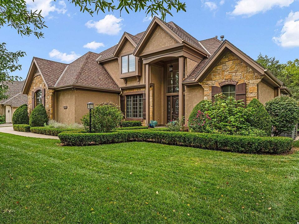 1st image of 1807 Foxfire Dr