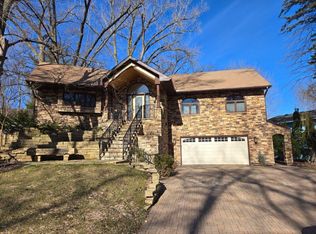 7210 Juniper Ave, Excelsior, MN 55331