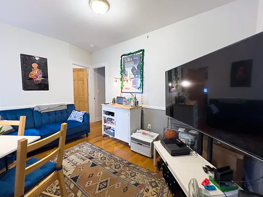 Rented by Denise Rosenblum, LREB | media 4