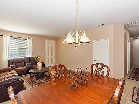 5th image of 16390 Burwood Ave