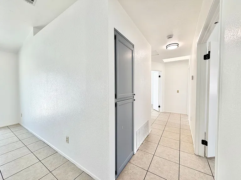 29677 Woodlands Ave — Photo 12