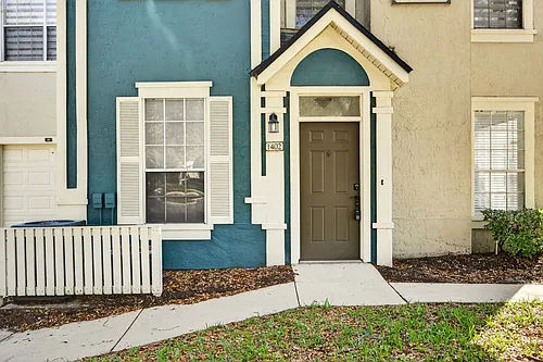 13703 Richmond Park Dr N Photo 1