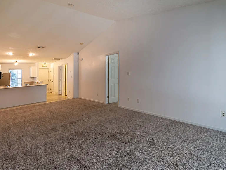 5281 Aruba Cir — Photo 8