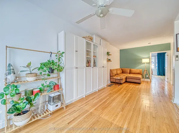 35 Bellhaven Rd, Toronto, ON M4L 3J4