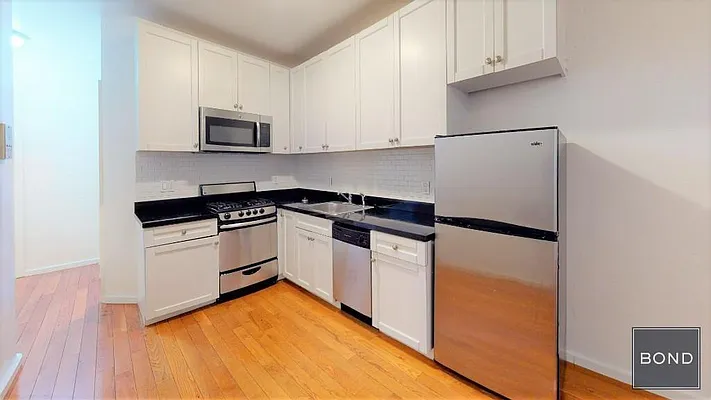 Rented by Bond New York | media 9