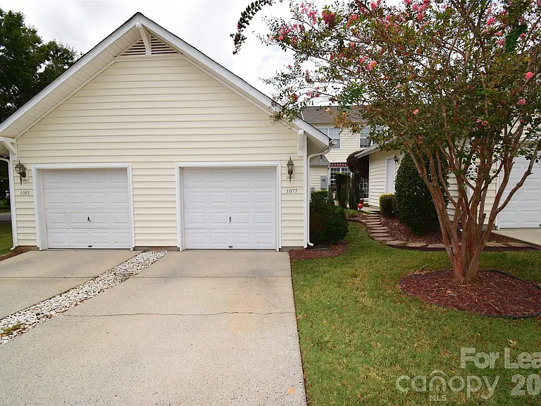 1077 Woodglen Ln — Photo 14