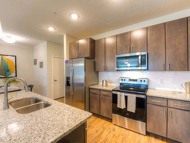 8283 Baymeadows Rd E — Photo 25