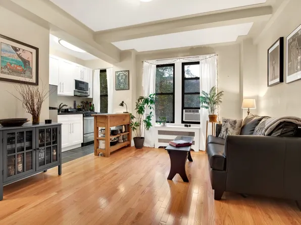 52 Clark Street image 1 of 14