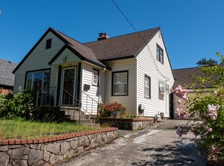 2326 NE Ainsworth St, Portland, OR 97211