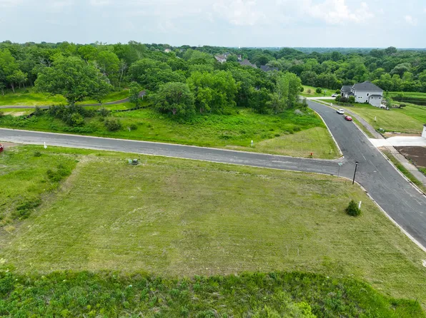 1769 River Shore Dr, Hastings, MN 55033