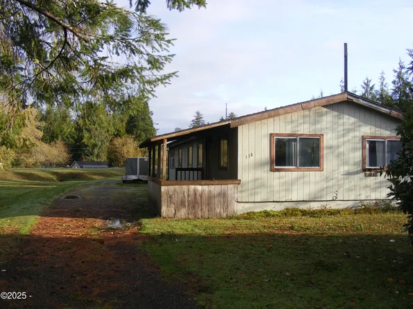 178 SE Egbert Ave, Siletz, OR 97380