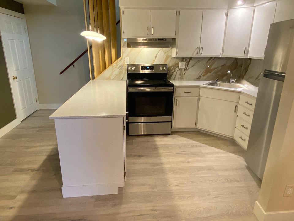 1st image of 37044 Northwest Dr
