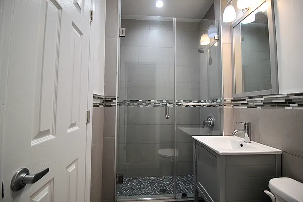 Rented by Hagstrom Management Inc | media 9