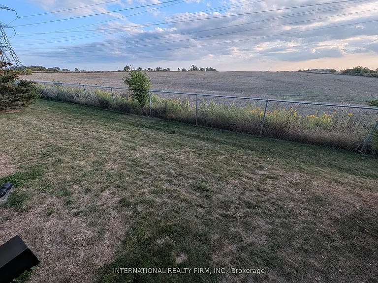 69 Periwinkle Dr — Photo 23