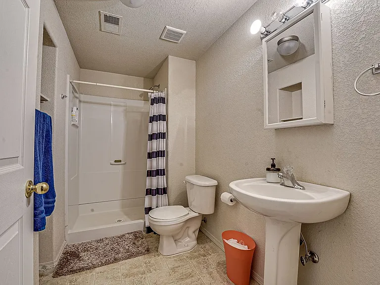 1067 Tierra Ln #C6 — Photo 18