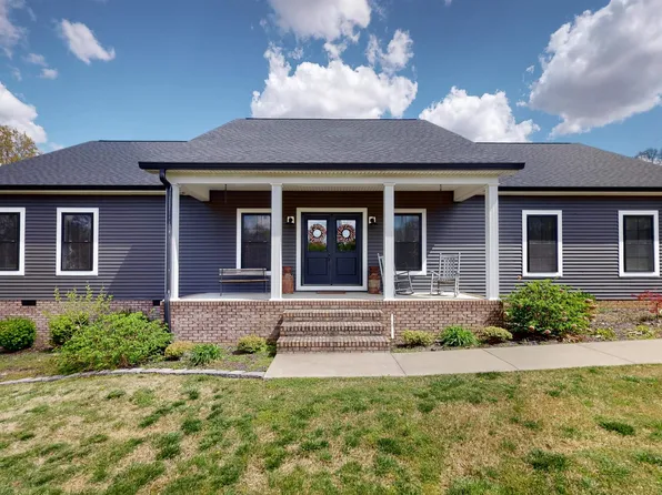 146 Saint Martins Dr, Mayfield, KY 42066