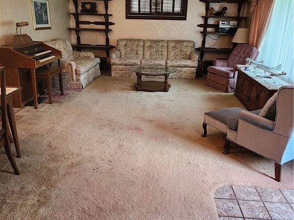 2nd image of 4664 Camellia Ln