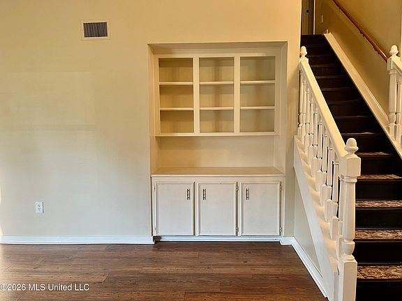 4th image of 5 Dove Way Cir