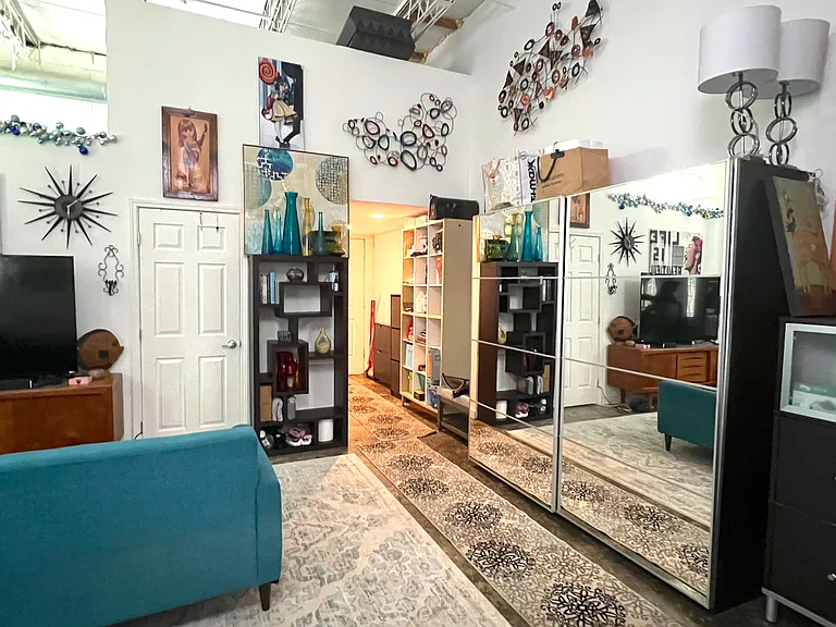 205 Holtzclaw St SE #J — Photo 7