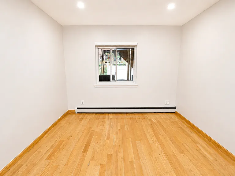 279 Bay 41 St #1 — Photo 4
