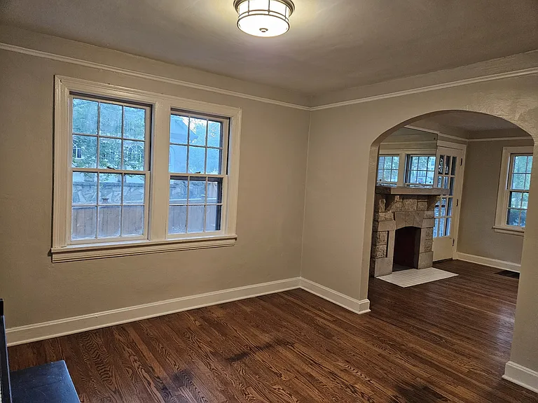 1408 King Hollands Ave — Photo 3