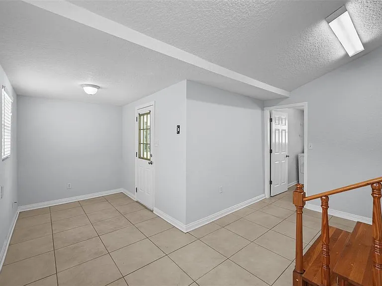 814 W Indiana Ave — Photo 34