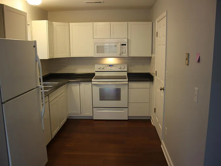 139 Birdwood Ct — Photo 6