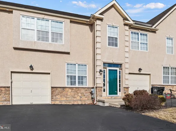 367 Manor Cir, Harleysville, PA 19438