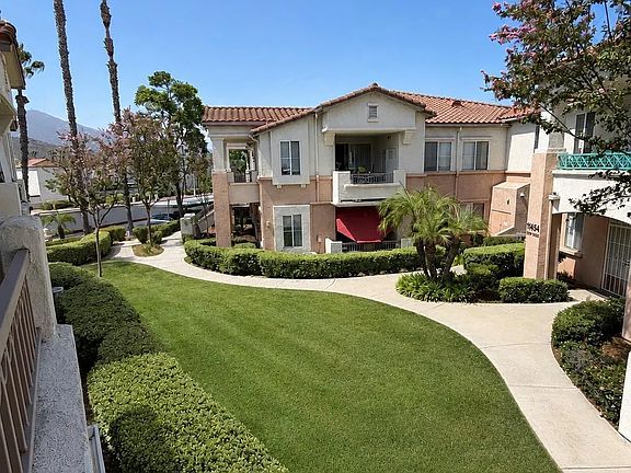 4th image of 11456 Via Rancho San Diego Unit 214