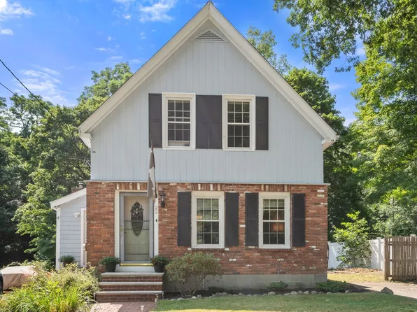 22 Union Rd, Norton, MA 02766