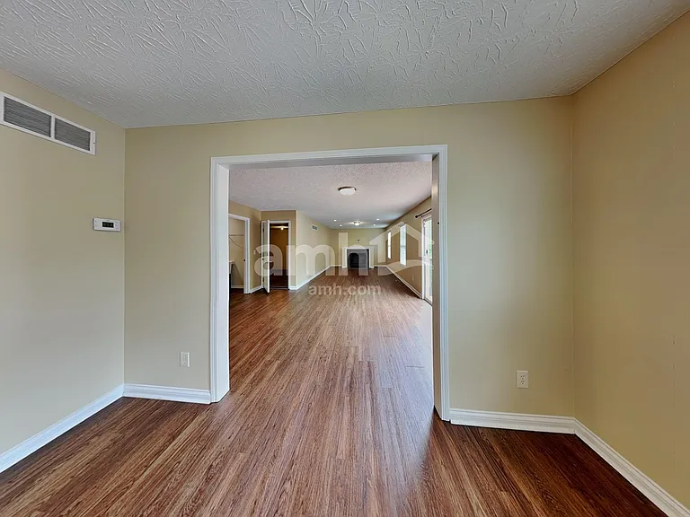 2251 Custer Ln — Photo 9