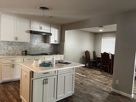 5th image of 903 Wofford