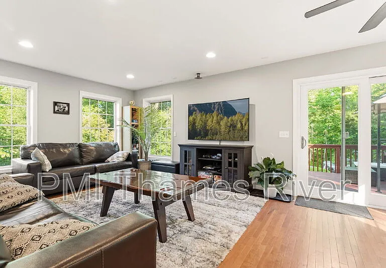62 Terry Rd — Photo 16