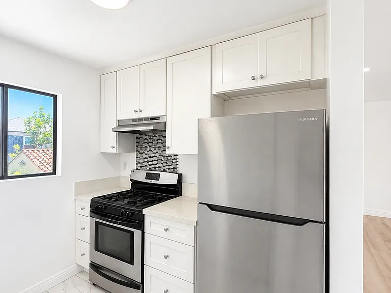 1217 S Ogden Dr #5 — Photo 5