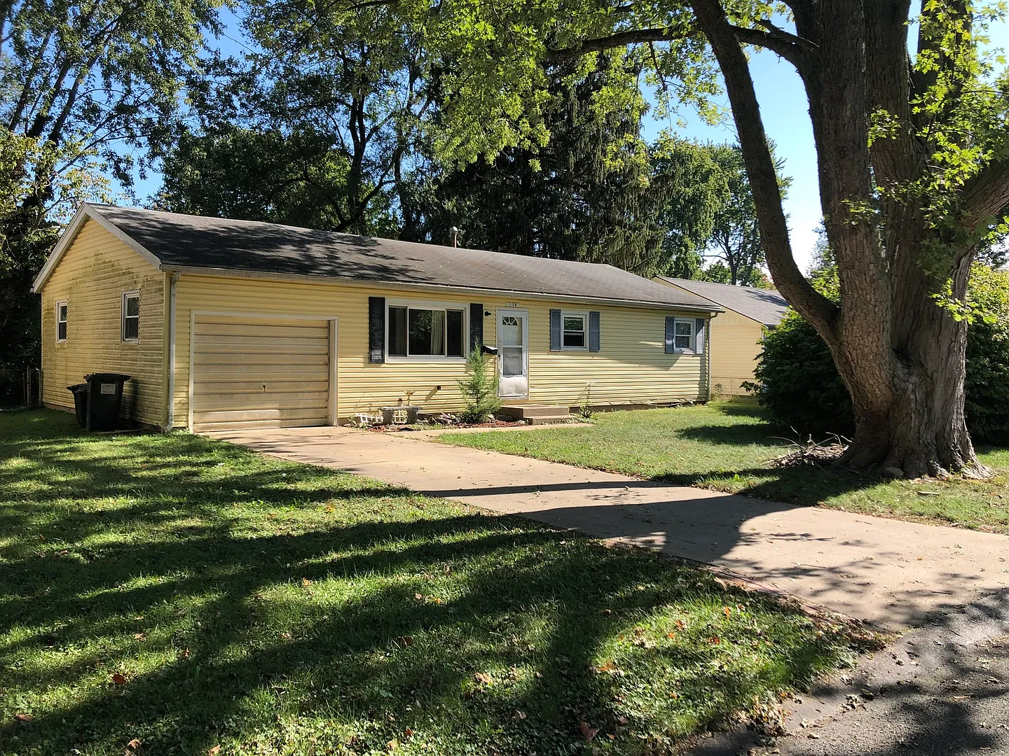 1108 S Country Squire Dr photo 1
