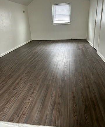 2nd image of 532 Deeds Ave
