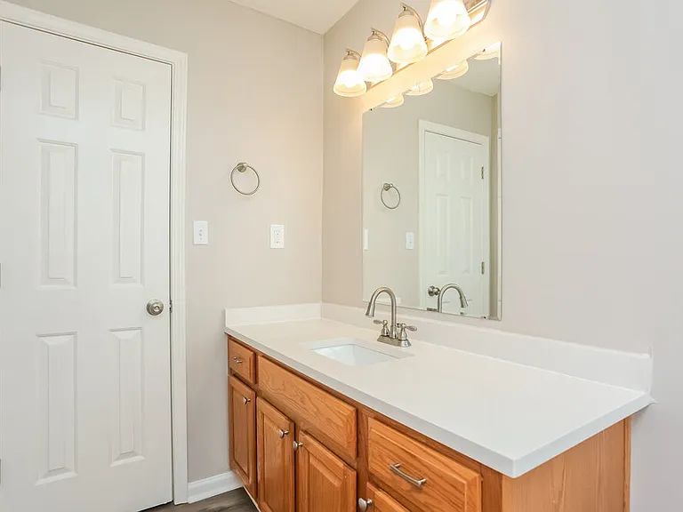 50 Oakland Woods Cv — Photo 10