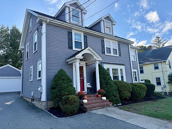 2nd image of 85 Robbins Rd