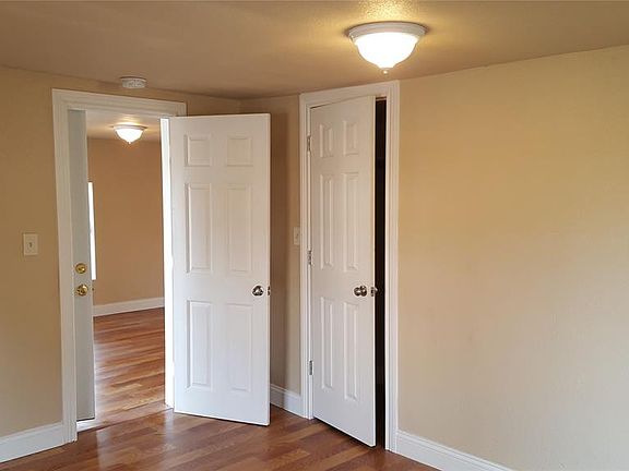 5th image of 804 E Broadway St