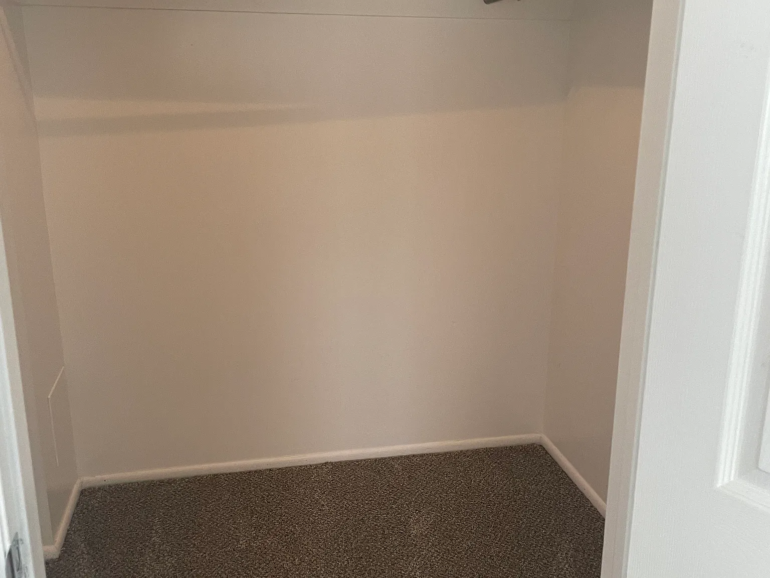 3 bed, 1700 sqft, $1,800 — Photo 4