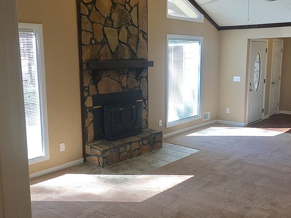 2nd image of 3238 Village Glen Dr