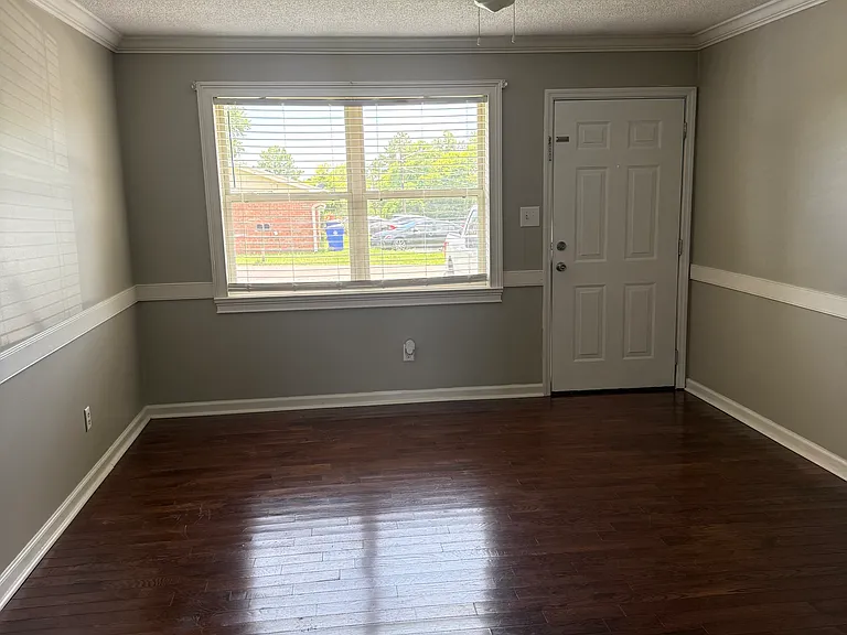 2530 Vance Dr NW #B — Photo 2
